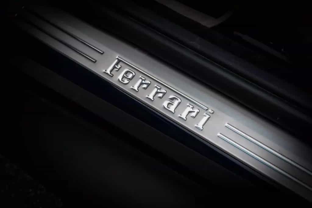 Ferrari Roma Spider ° 1. Hand ° deutsch ° perfekt ° 04/2024-photo-32