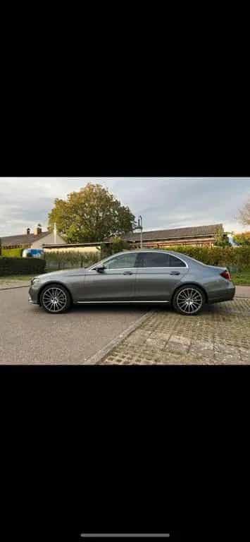 Mercedes-Benz E-Class 220 d 4MATIC Autom. - 09/2019-photo-5