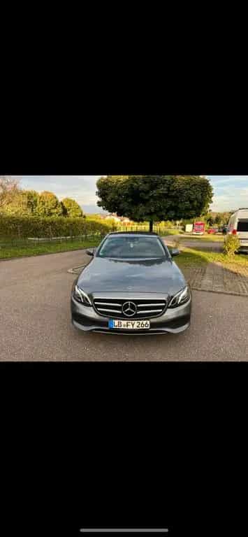 Mercedes-Benz E-Class 220 d 4MATIC Autom. - 09/2019-photo-7