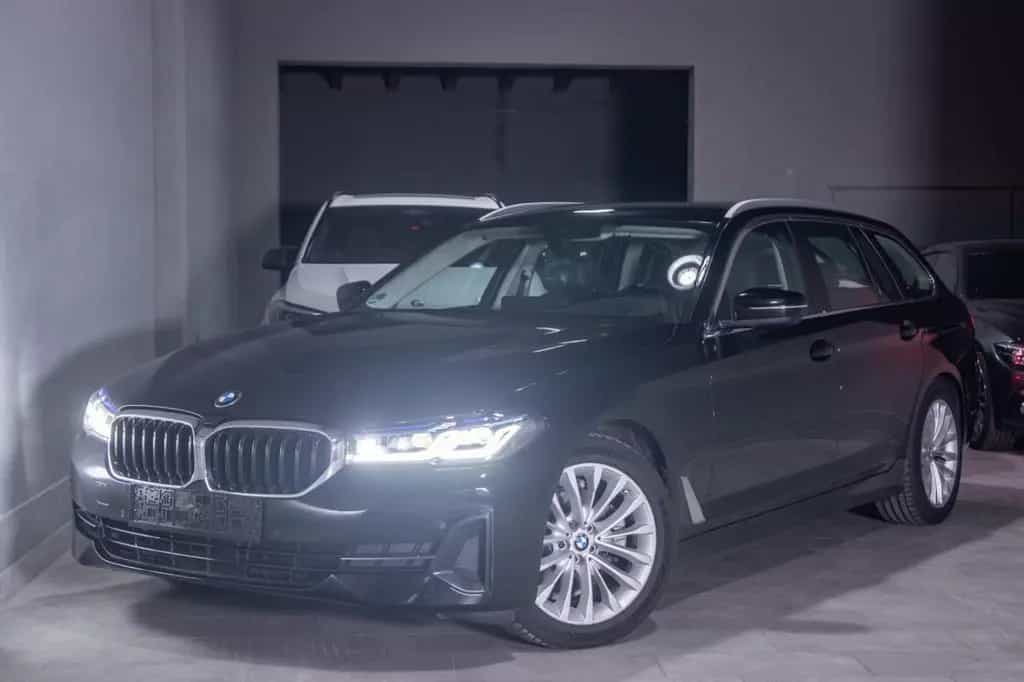 BMW 5 Series 520d Touring xDrive HUD/Laser/AHK/Kamera 12/2022-photo-0