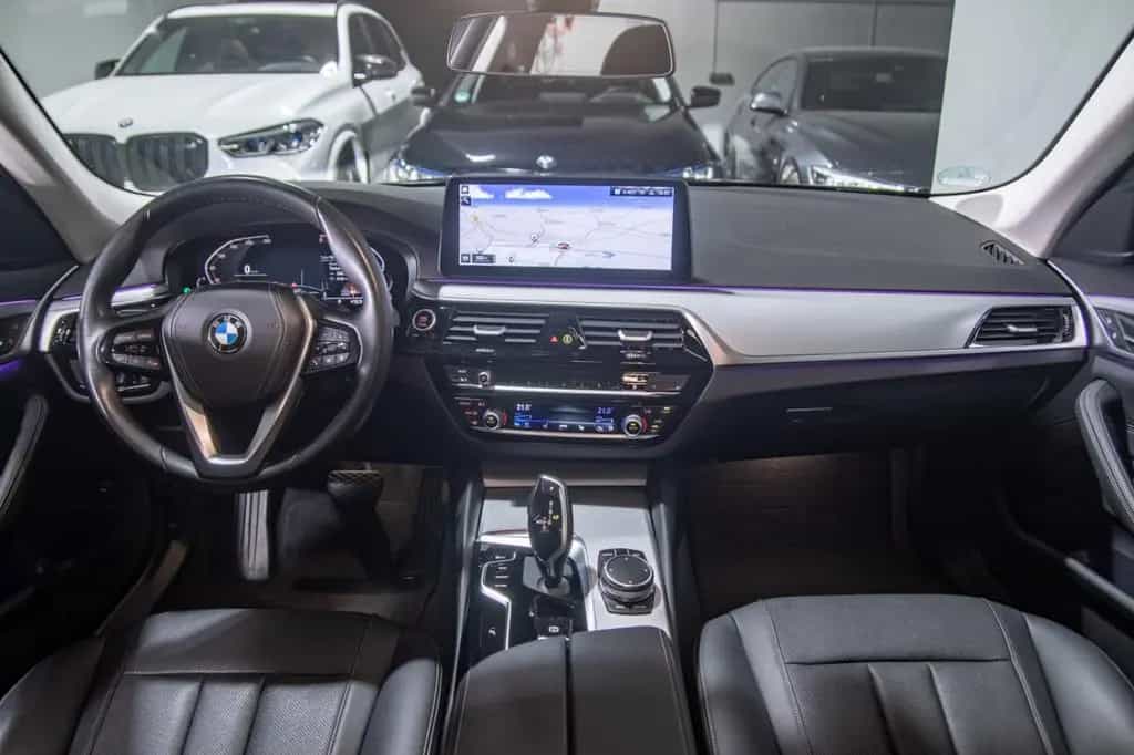 BMW 5 Series 520d Touring xDrive HUD/Laser/AHK/Kamera 12/2022-photo-12