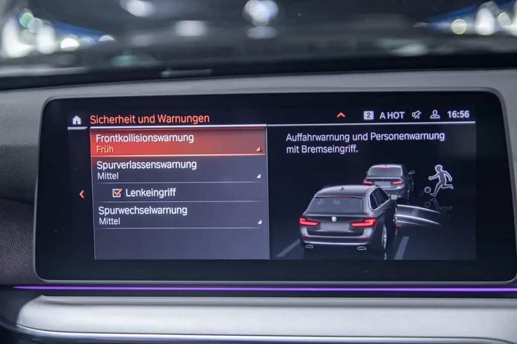 BMW 5 Series 520d Touring xDrive HUD/Laser/AHK/Kamera 12/2022-photo-19