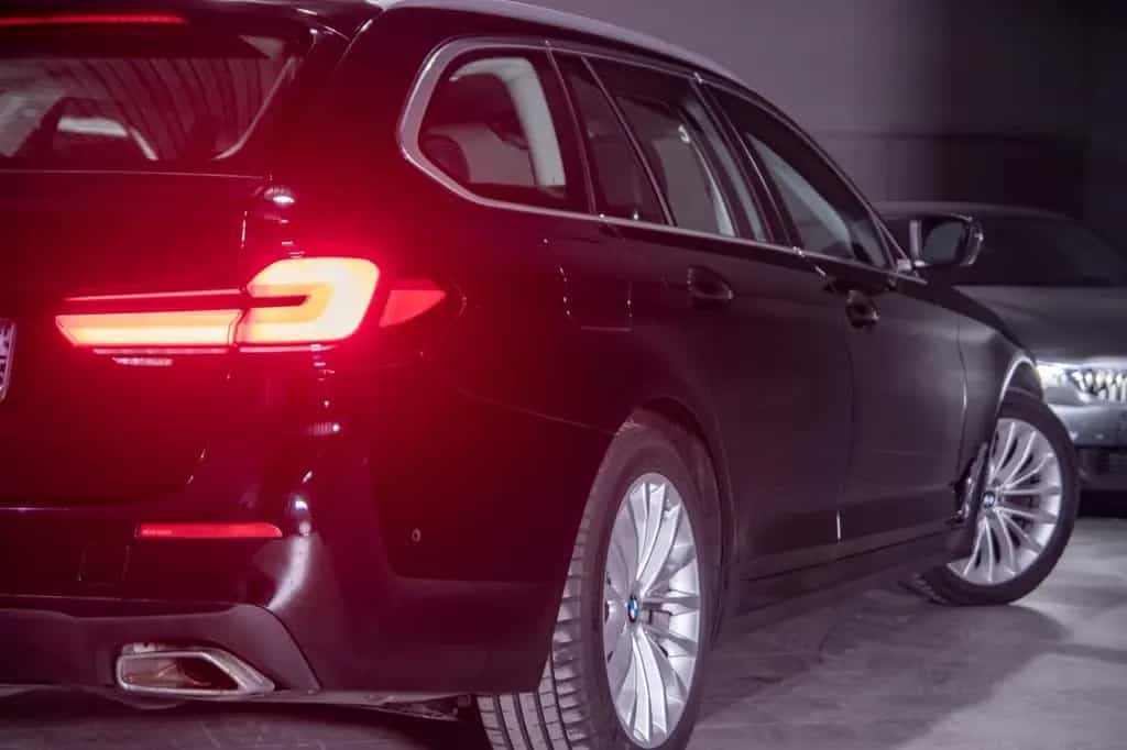 BMW 5 Series 520d Touring xDrive HUD/Laser/AHK/Kamera 12/2022-photo-3