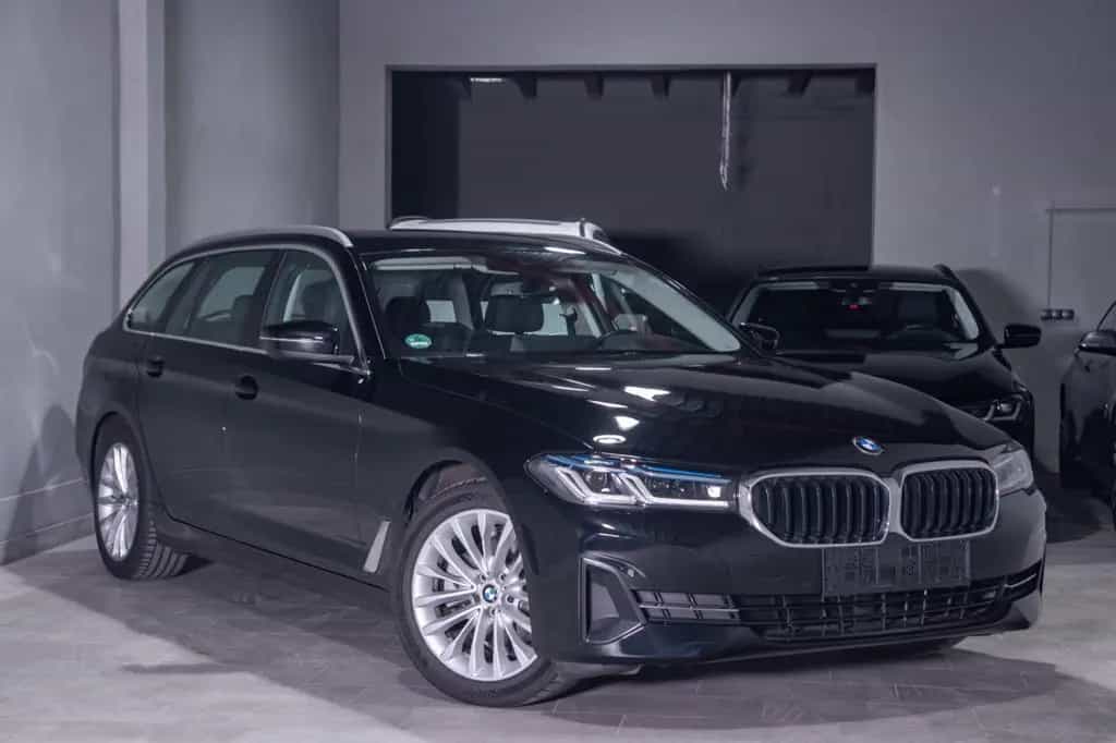 BMW 5 Series 520d Touring xDrive HUD/Laser/AHK/Kamera 12/2022-photo-5
