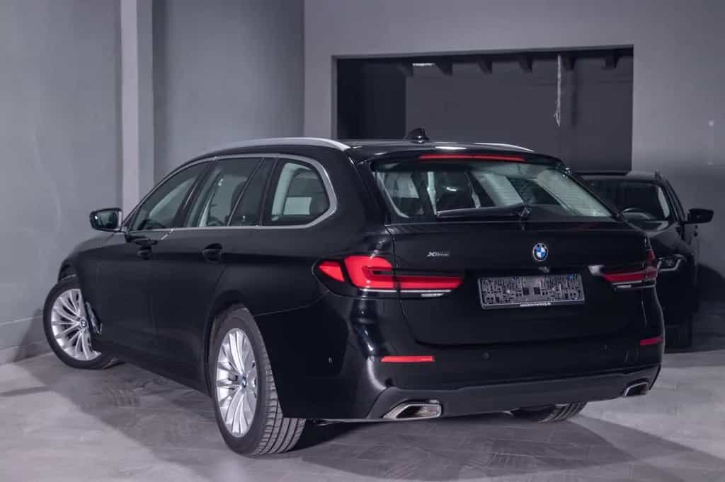 BMW 5 Series 520d Touring xDrive HUD/Laser/AHK/Kamera 12/2022-photo-7