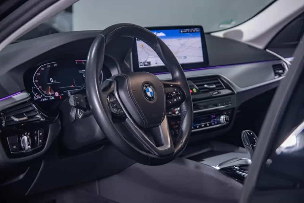 BMW 5 Series 520d Touring xDrive HUD/Laser/AHK/Kamera 12/2022-photo-9