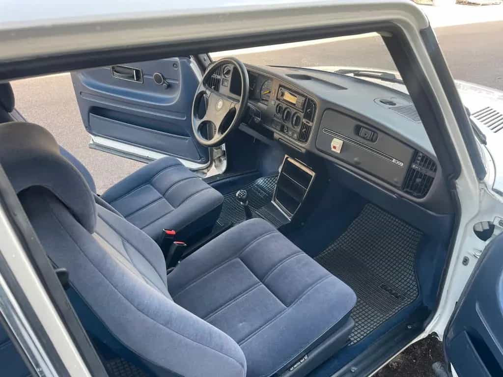 Saab 900i 2-door 1989 04/1989-photo-10