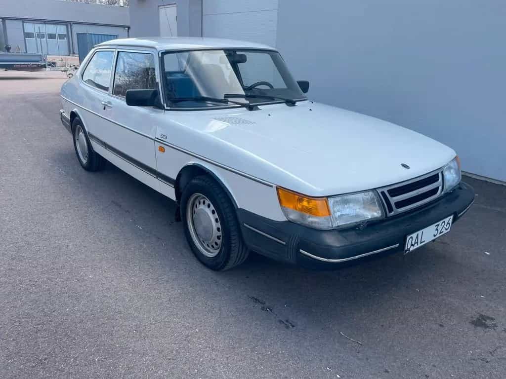 Saab 900i 2-door 1989 04/1989-photo-2
