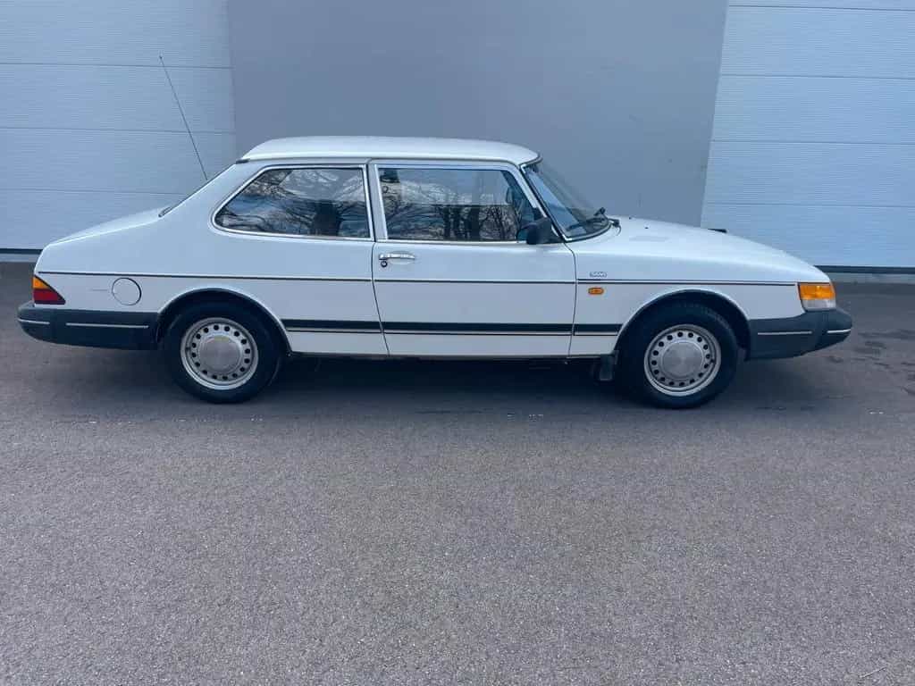 Saab 900i 2-door 1989 04/1989-photo-3