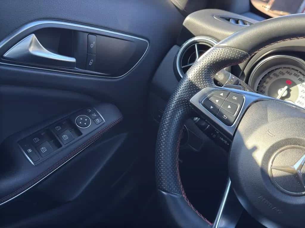 Mercedes-Benz GLA-Class AMG Line 7G *Garantie* 02/2017-photo-18