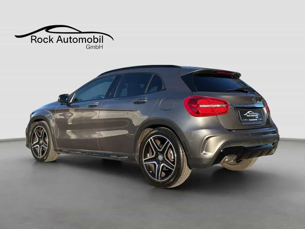 Mercedes-Benz GLA-Class AMG Line 7G *Garantie* 02/2017-photo-3