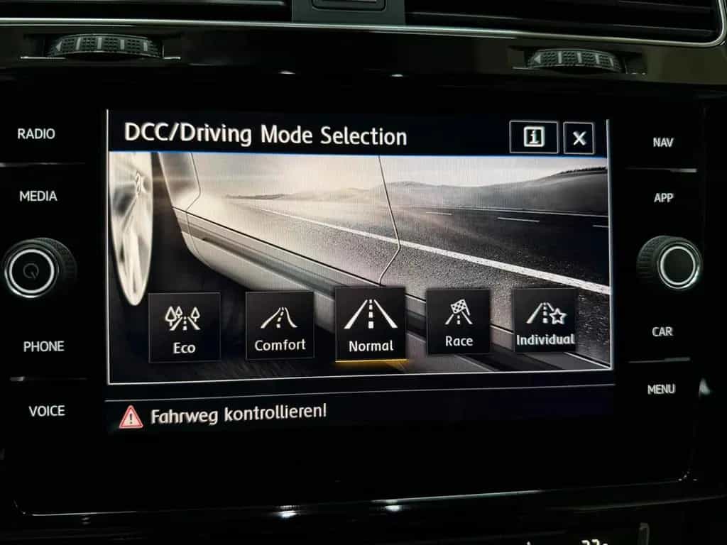 Volkswagen VII Lim. R * DSG * VIRTUAL * DYNAUDIO* 07/2017-photo-23