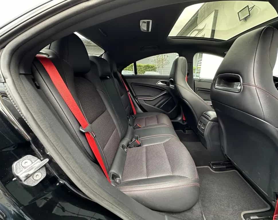 Mercedes-Benz CLA 250 Coupe 7G*AMG*CARBON*PANO*KAMERA*Dist+ 05/2018-photo-16