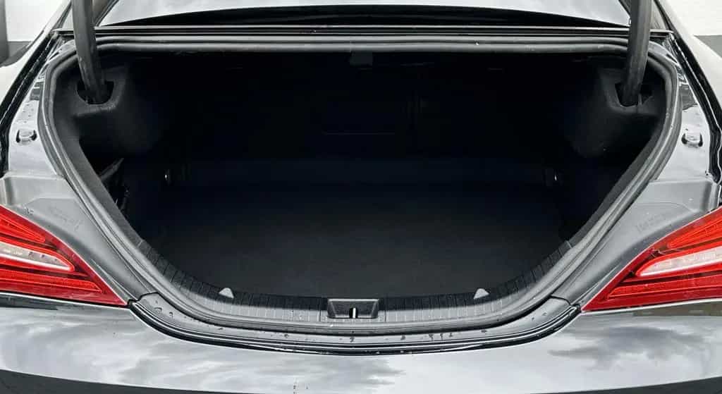 Mercedes-Benz CLA 250 Coupe 7G*AMG*CARBON*PANO*KAMERA*Dist+ 05/2018-photo-17