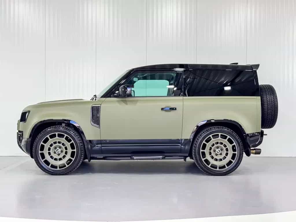 Land Rover Defender 90 EXCLUSIVE 06/2023-photo-1