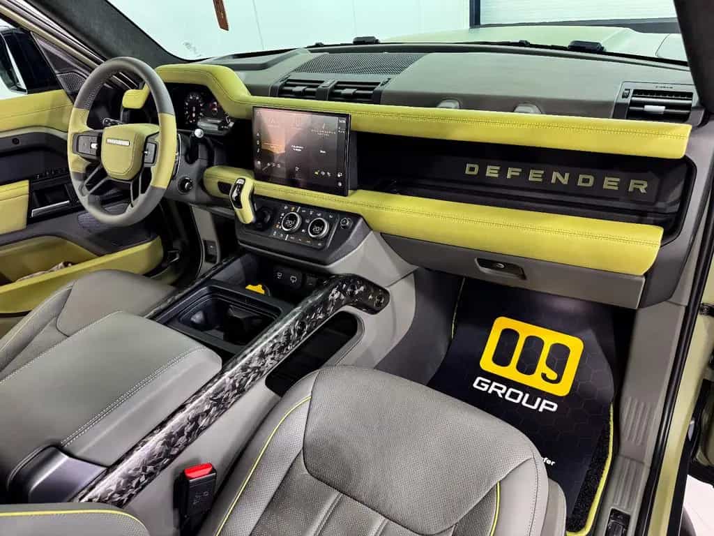 Land Rover Defender 90 EXCLUSIVE 06/2023-photo-18