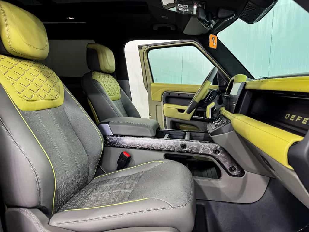 Land Rover Defender 90 EXCLUSIVE 06/2023-photo-19