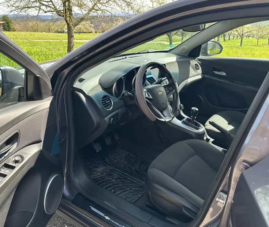 Chevrolet Cruze 1.7L Diesel Kombi Grau Tüv 12/27 Gepflegt 07/2012-photo-11