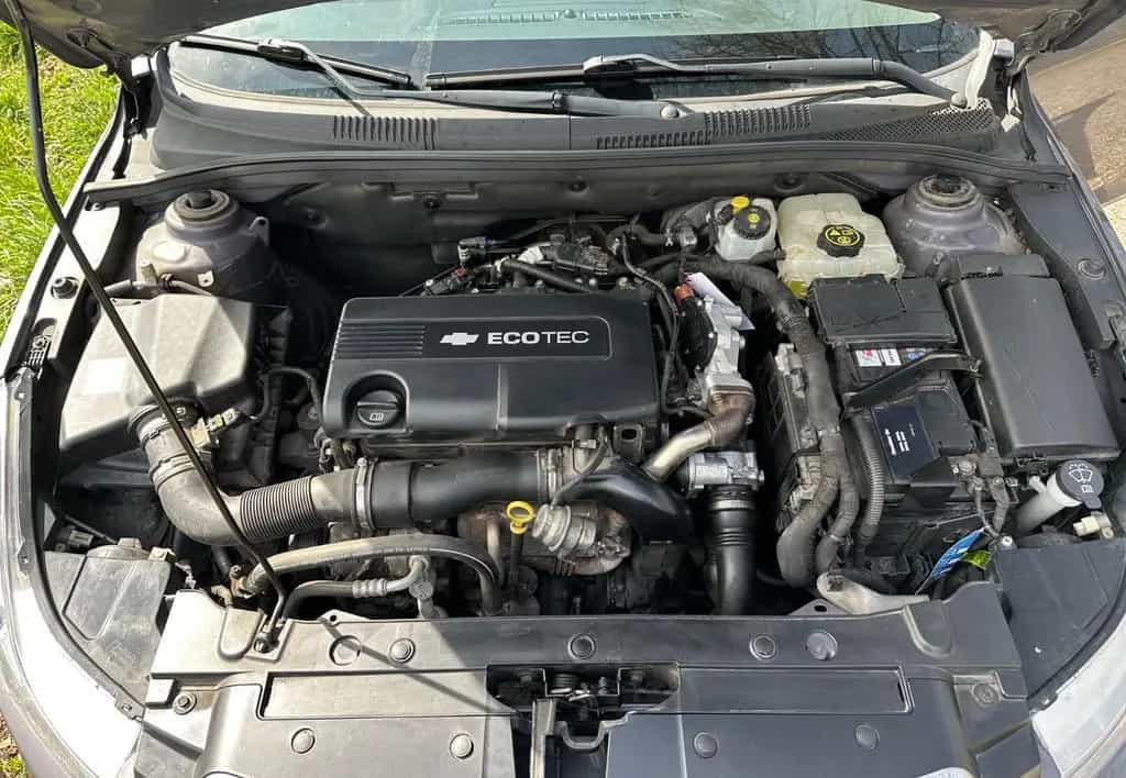 Chevrolet Cruze 1.7L Diesel Kombi Grau Tüv 12/27 Gepflegt 07/2012-photo-14