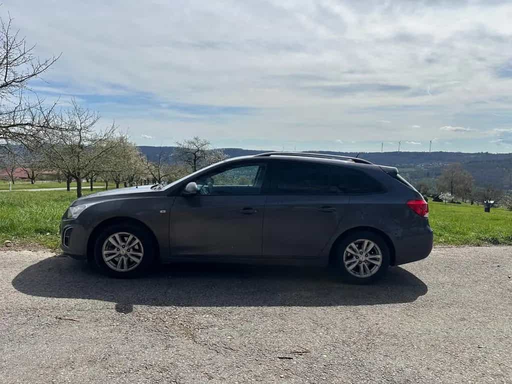 Chevrolet Cruze 1.7L Diesel Kombi Grau Tüv 12/27 Gepflegt 07/2012-photo-8