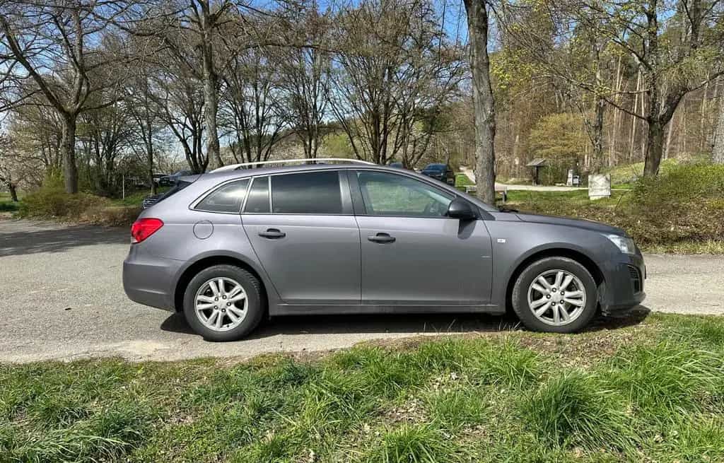 Chevrolet Cruze 1.7L Diesel Kombi Grau Tüv 12/27 Gepflegt 07/2012-photo-9