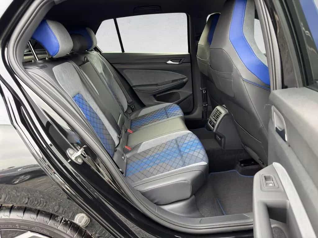 Volkswagen Golf R 4M DSG IQ.Light BlackStyle 360 ACC Kamera 05/2026-photo-26