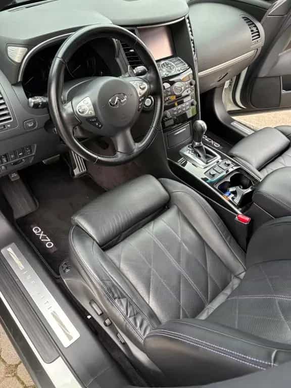 Infiniti QX70 3.7 S Premium AHK, Bose, Top 04/2017-photo-10