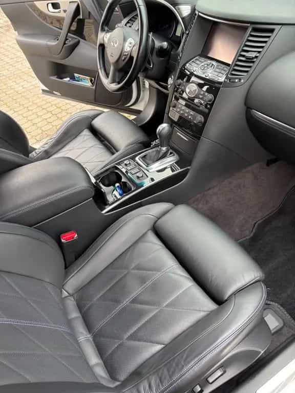 Infiniti QX70 3.7 S Premium AHK, Bose, Top 04/2017-photo-12