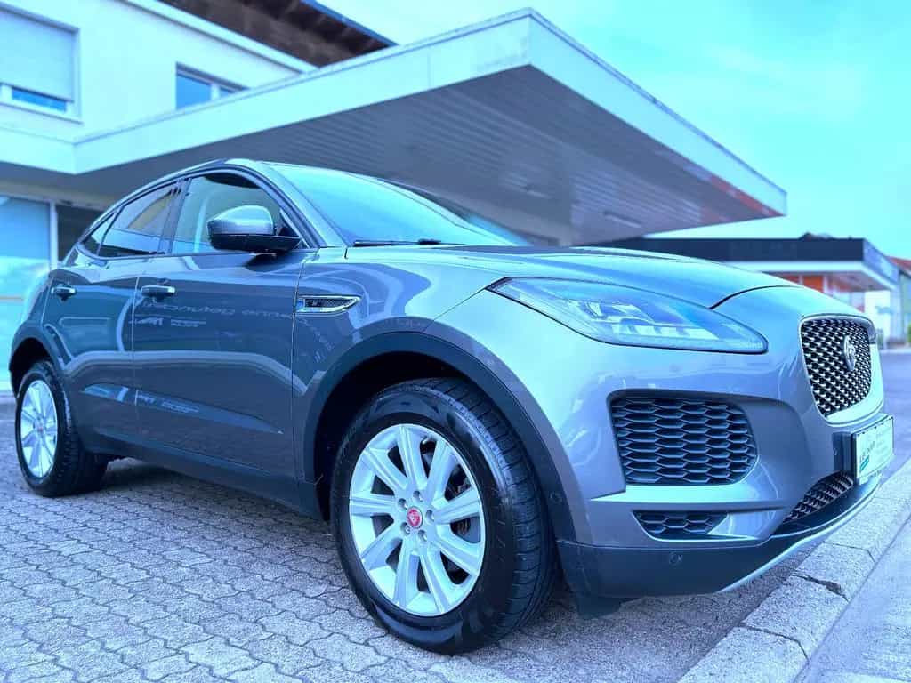 Jaguar E-Pace D180 S Aut. 4WD LED Navi Leder Kamera Eu6 07/2018-photo-0