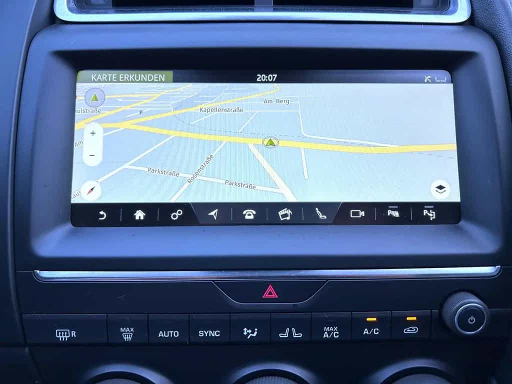 Jaguar E-Pace D180 S Aut. 4WD LED Navi Leder Kamera Eu6 07/2018-photo-11