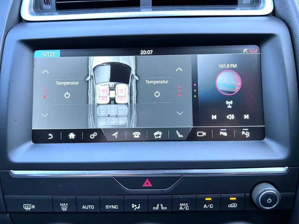 Jaguar E-Pace D180 S Aut. 4WD LED Navi Leder Kamera Eu6 07/2018-photo-12