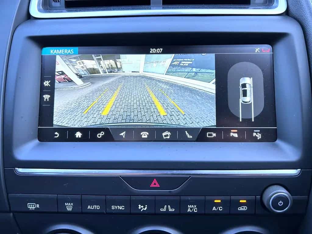 Jaguar E-Pace D180 S Aut. 4WD LED Navi Leder Kamera Eu6 07/2018-photo-13