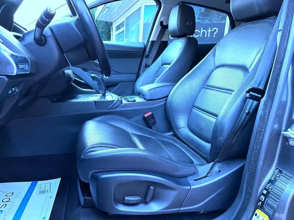 Jaguar E-Pace D180 S Aut. 4WD LED Navi Leder Kamera Eu6 07/2018-photo-14