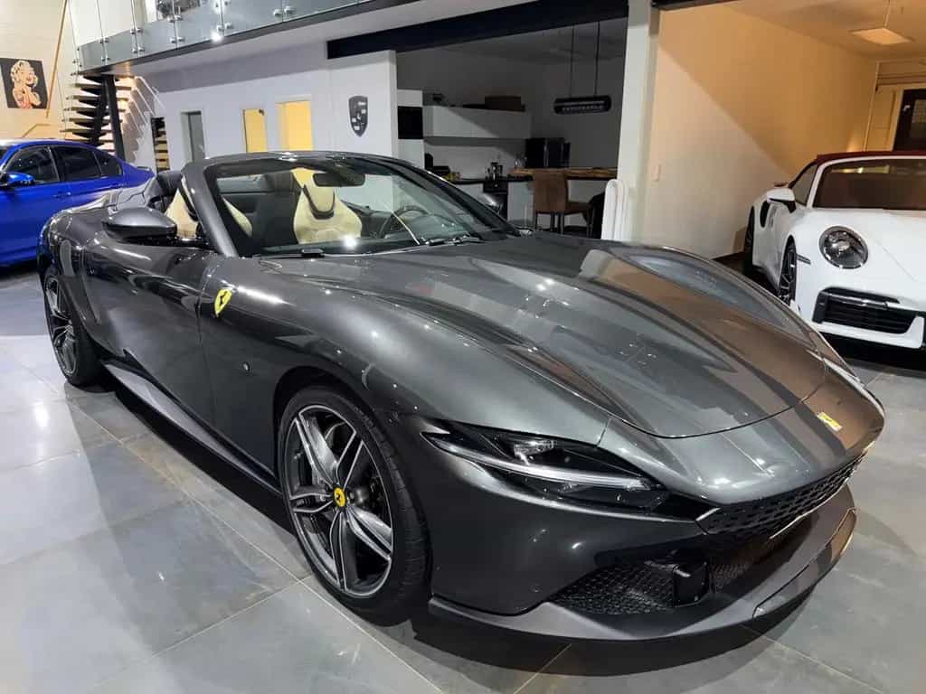 Ferrari Roma Spider/Sonderlack/Carbon/Sabbia Beige/19% 09/2025-photo-10
