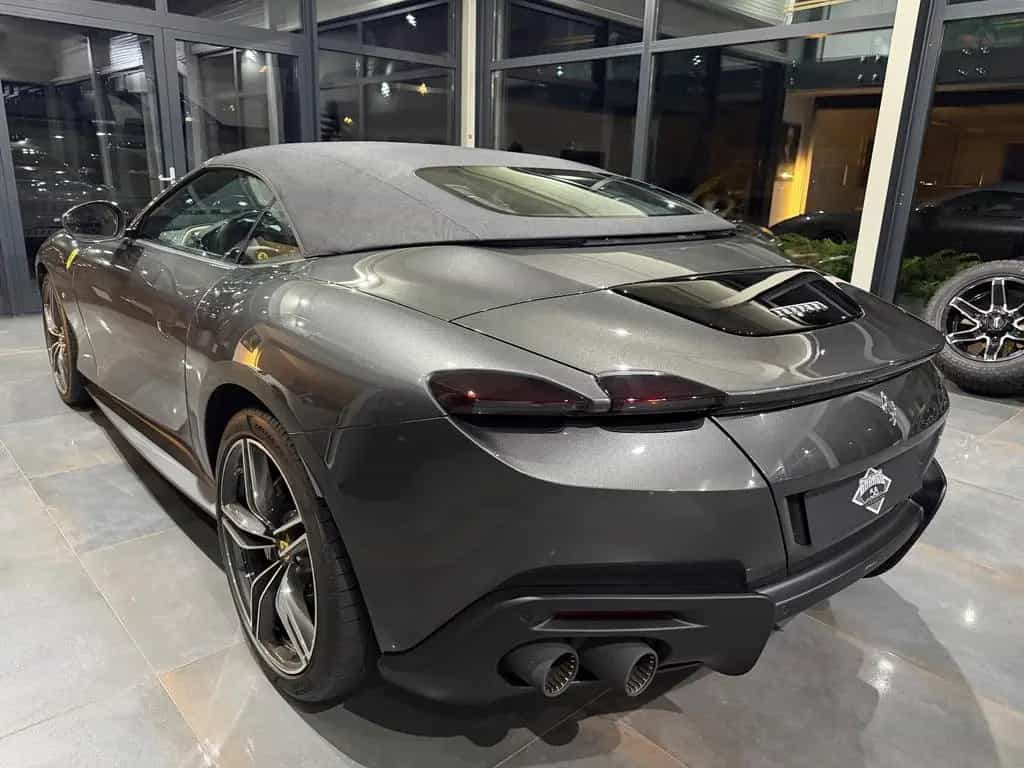 Ferrari Roma Spider/Sonderlack/Carbon/Sabbia Beige/19% 09/2025-photo-19