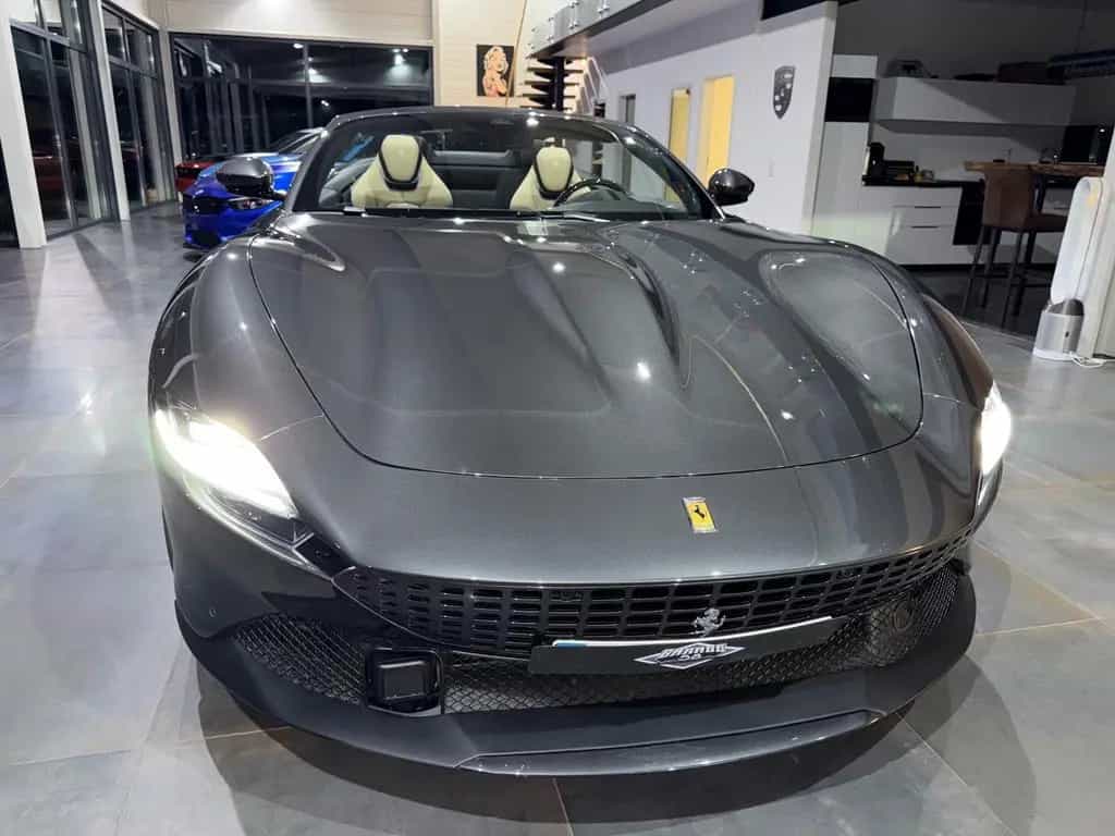 Ferrari Roma Spider/Sonderlack/Carbon/Sabbia Beige/19% 09/2025-photo-6