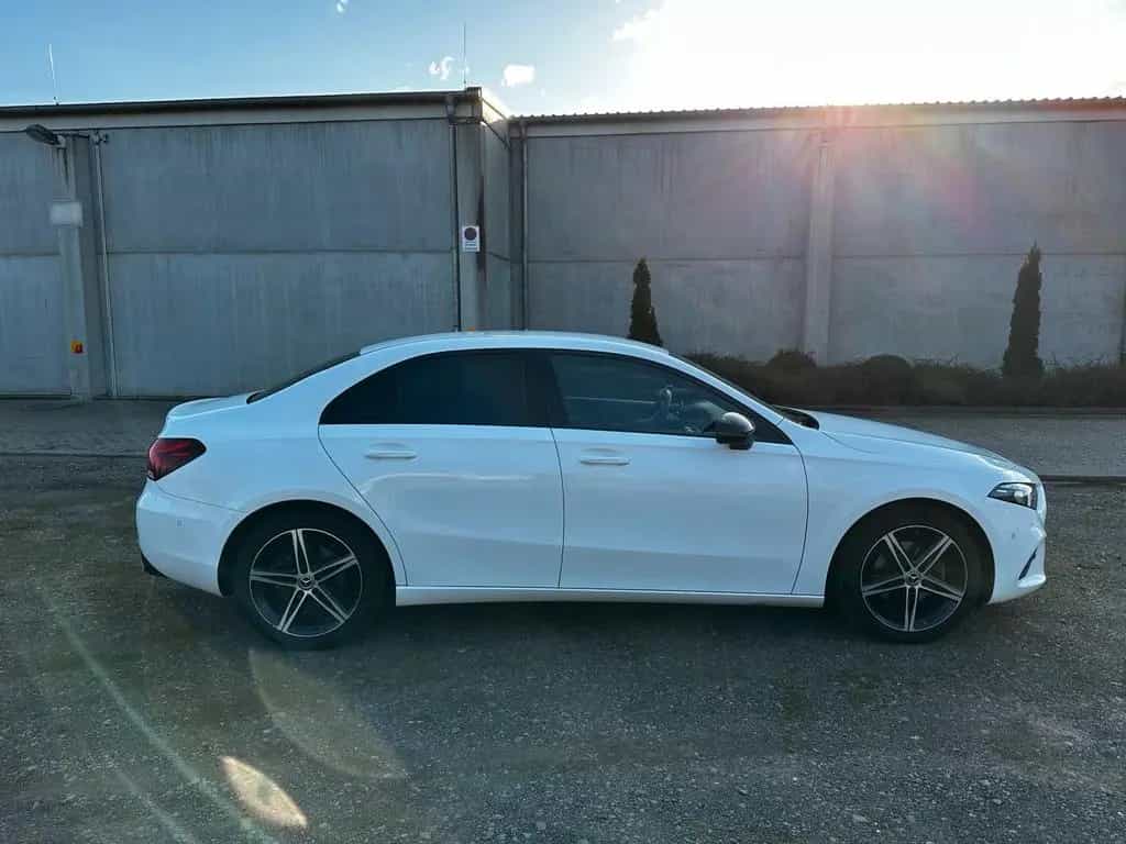 Mercedes-Benz A-Class Benz A200 Limousine | Night Paket 07/2019-photo-3