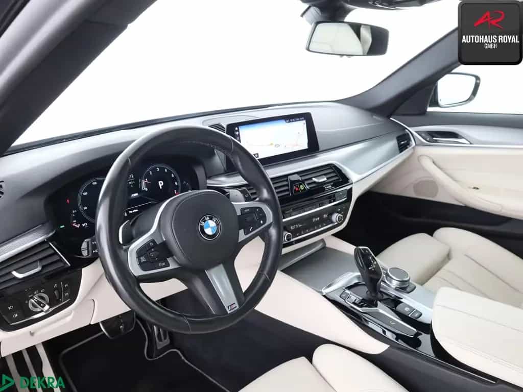 BMW 5 Series 520 i T M SPORT KEYLESS,ACC,KAMERA,MEMORY,PANO 01/2020-photo-8