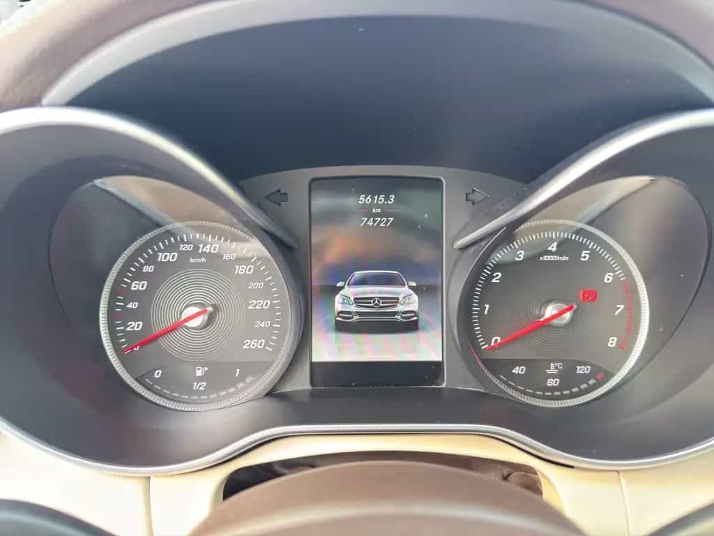 Mercedes-Benz C-Class 07/2015-photo-12