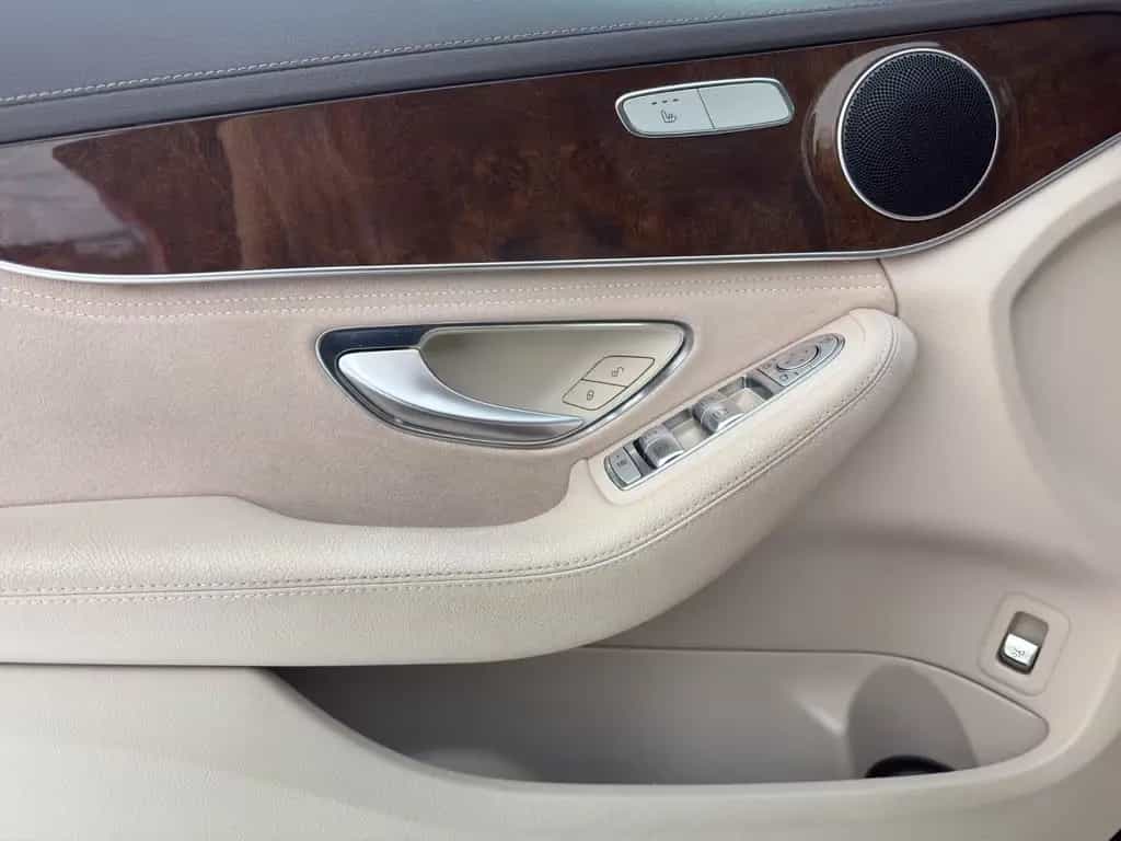 Mercedes-Benz C-Class 07/2015-photo-13