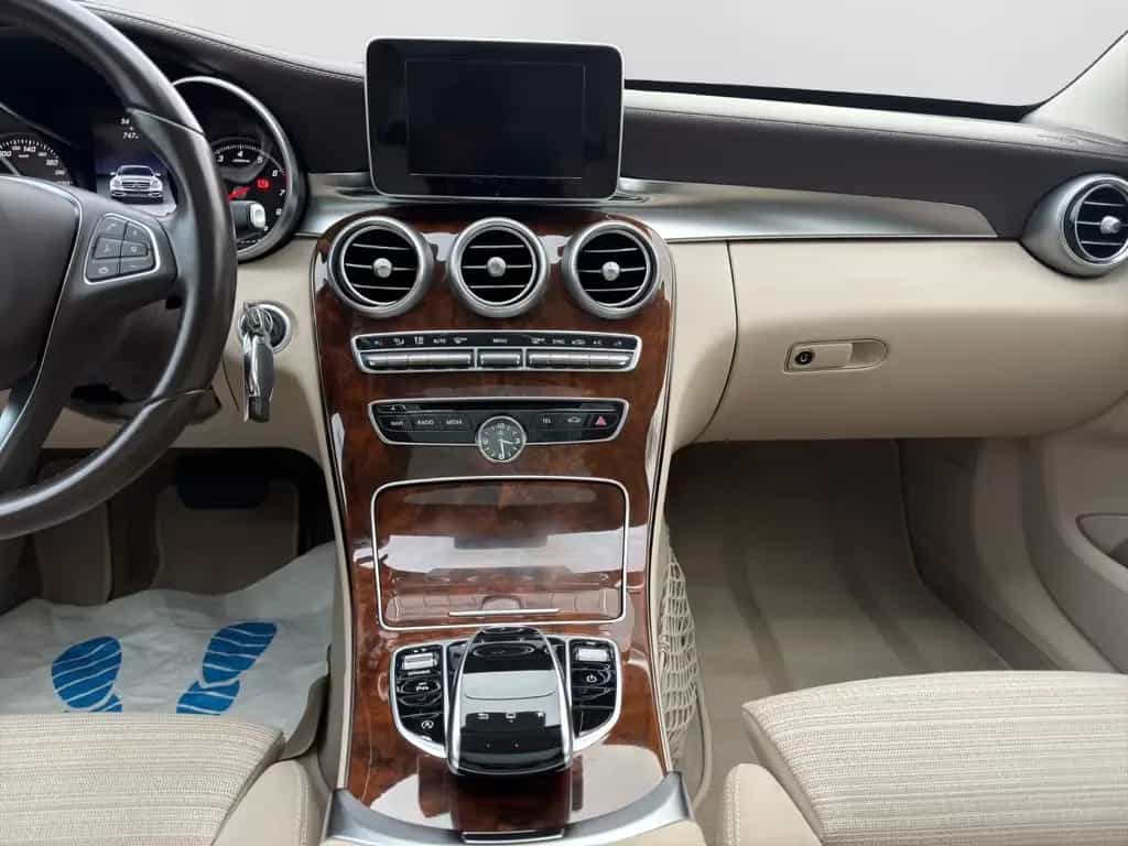 Mercedes-Benz C-Class 07/2015-photo-16