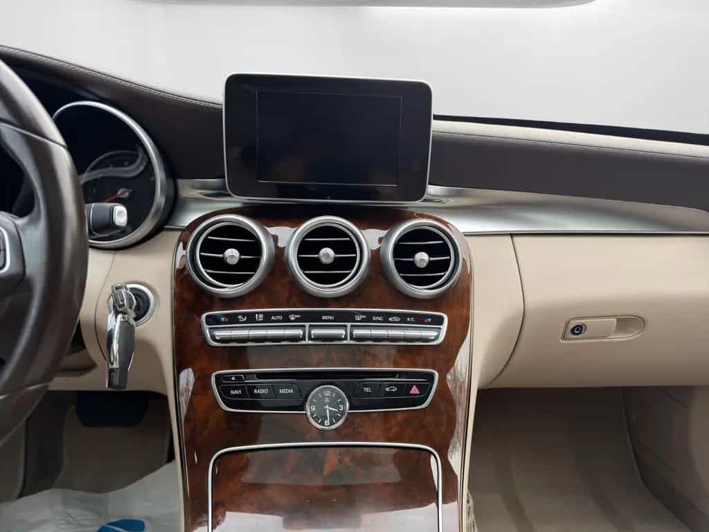 Mercedes-Benz C-Class 07/2015-photo-17