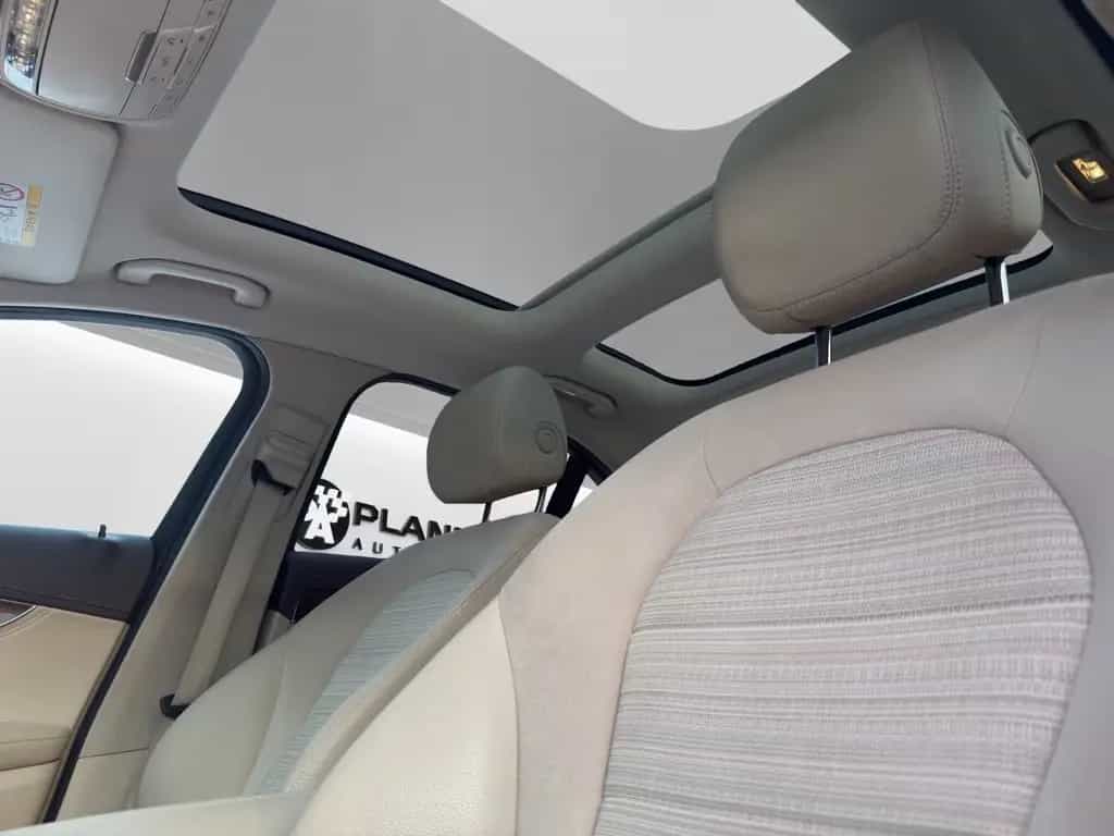 Mercedes-Benz C-Class 07/2015-photo-21