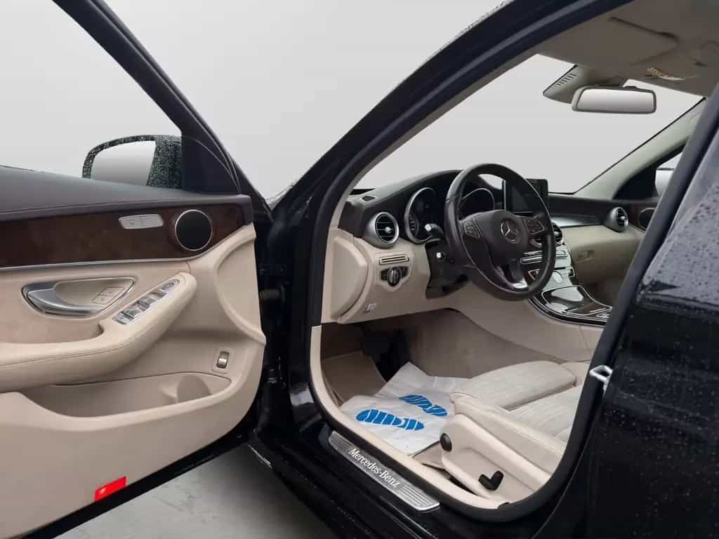 Mercedes-Benz C-Class 07/2015-photo-24