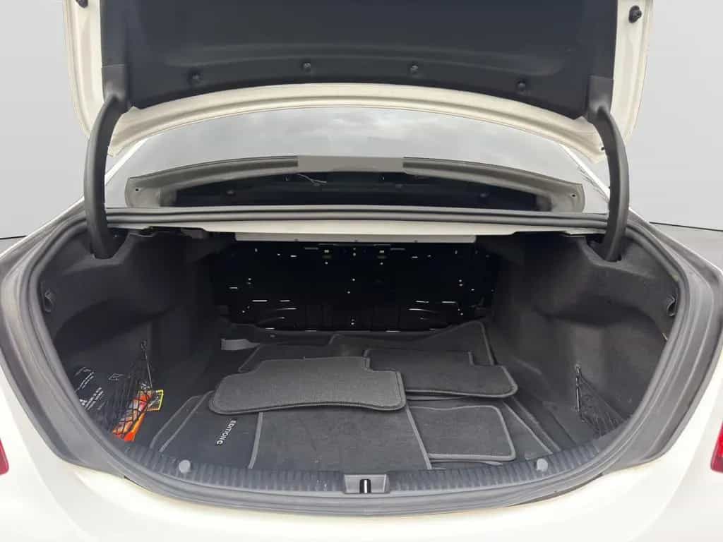 Mercedes-Benz C-Class 05/2018-photo-21