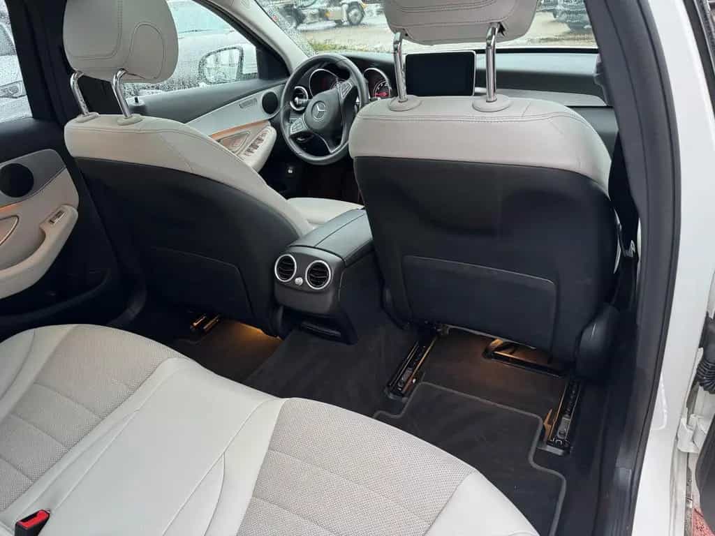 Mercedes-Benz C-Class 200 T CGI/PANO/LEDER/HUD/KAM/AMG 04/2018-photo-20