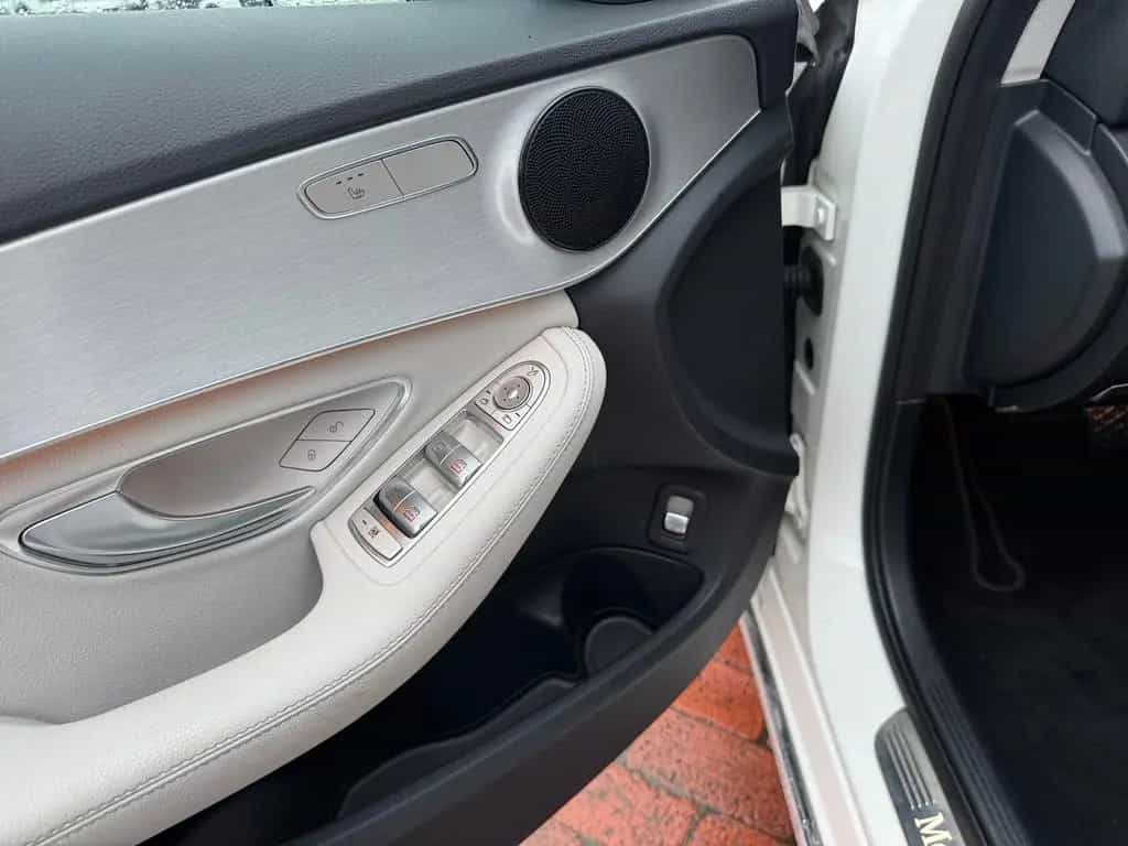 Mercedes-Benz C-Class 200 T CGI/PANO/LEDER/HUD/KAM/AMG 04/2018-photo-25