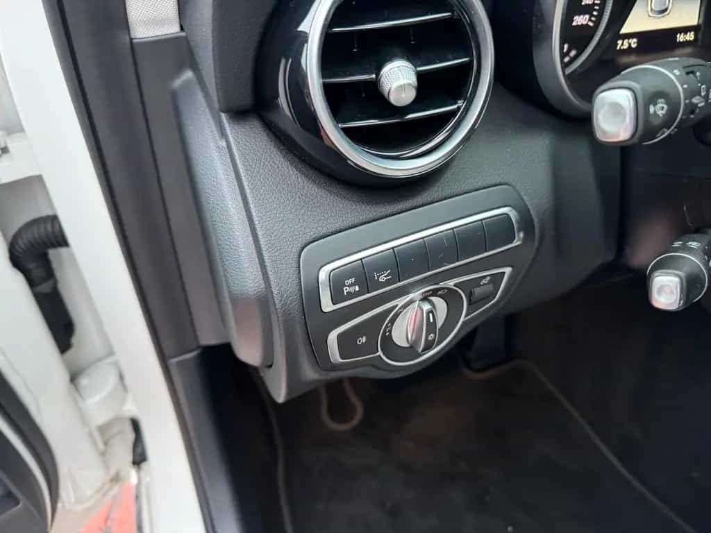 Mercedes-Benz C-Class 200 T CGI/PANO/LEDER/HUD/KAM/AMG 04/2018-photo-27