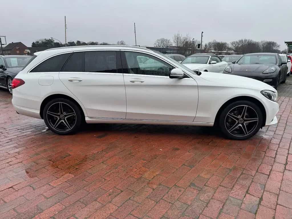 Mercedes-Benz C-Class 200 T CGI/PANO/LEDER/HUD/KAM/AMG 04/2018-photo-5