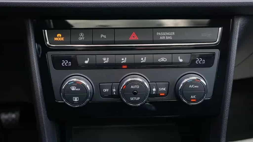 Seat Leon ST FR-Line *LED*Virtual Cockpit*Panorama* 09/2018-photo-23
